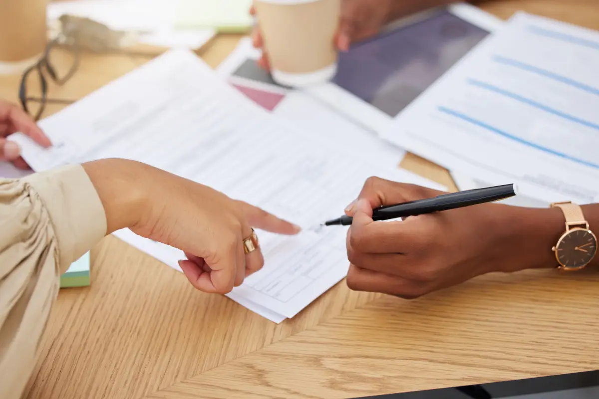 Contrato de trabajo a término fijo: guía para celebrarlo | Muttu